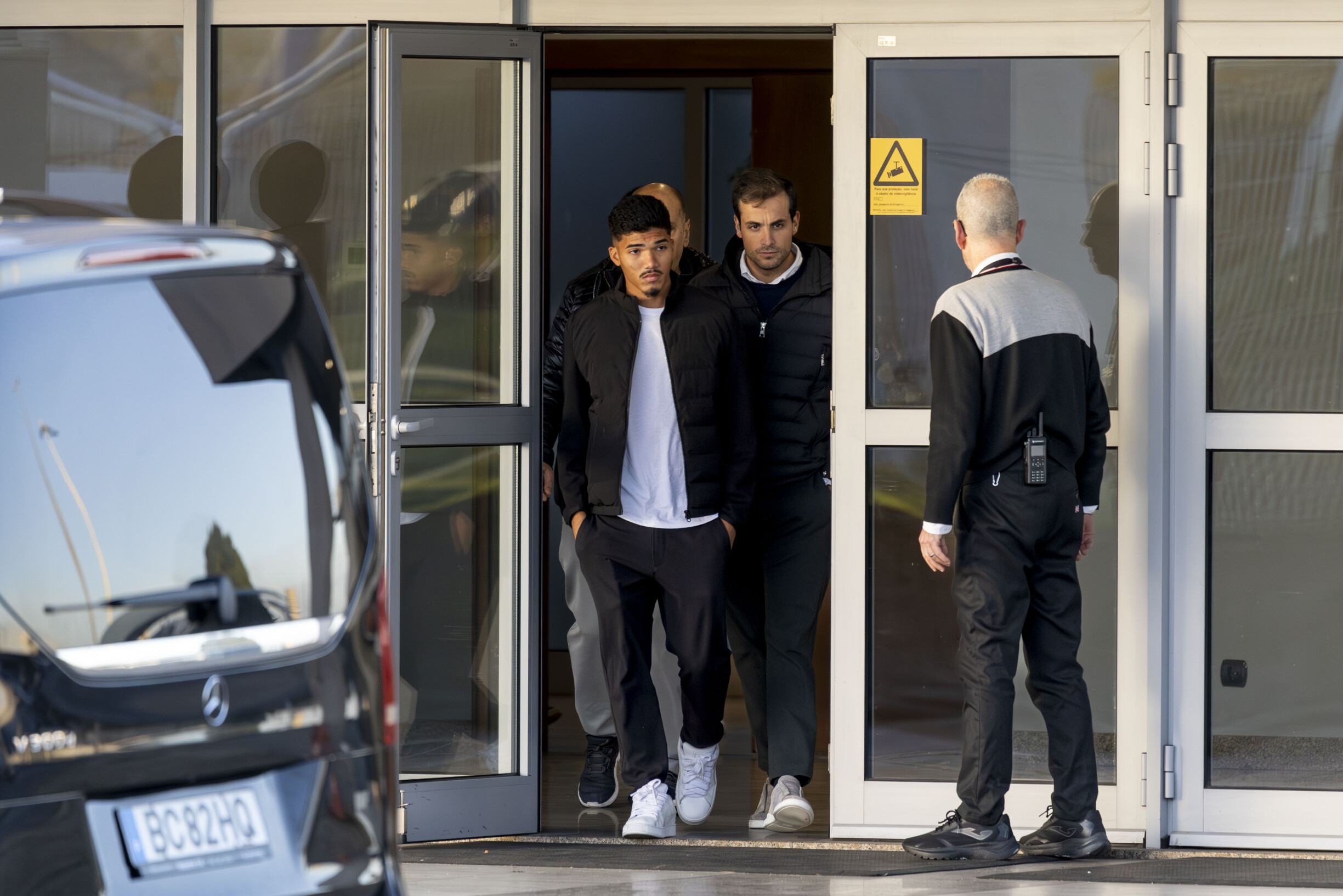 Serene Lembram-se Do 'velho' Robben? Está No Fc Porto E Chamam-lhe William! (as Notas Dos Dragões) Landscape Nature Serene Lembram-se Do 'velho' Robben? Está No Fc Porto E Chamam-lhe William! (as Notas Dos Dragões) Landscape Nature