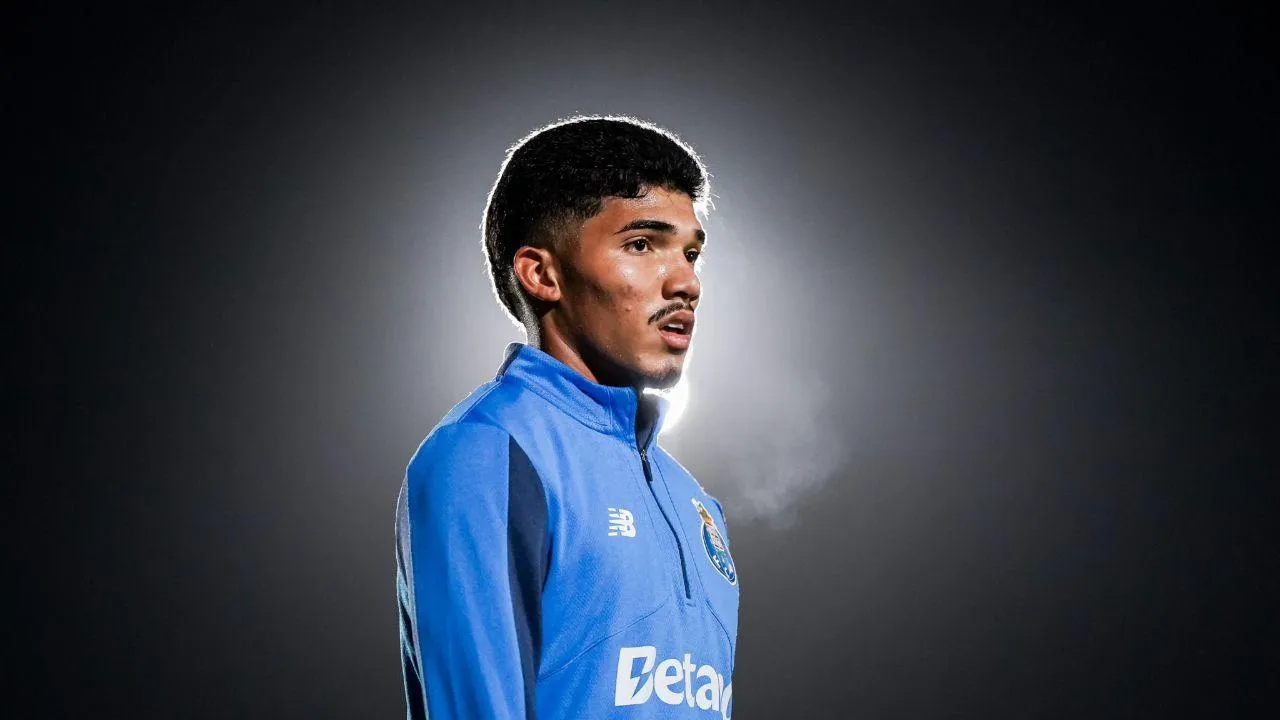 Stunning Lembram-se Do 'velho' Robben? Está No Fc Porto E Chamam-lhe William! (as Notas Dos Dragões) Picture Photography Stunning Lembram-se Do 'velho' Robben? Está No Fc Porto E Chamam-lhe William! (as Notas Dos Dragões) Picture Photography