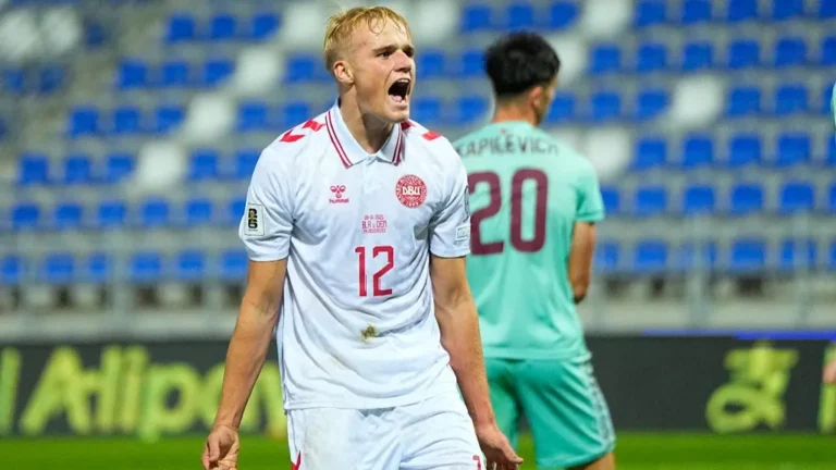 Froholdt soma elogios na Dinamarca pela velocidade e impacto no FC Porto: "Corre como um coelho da Duracell"