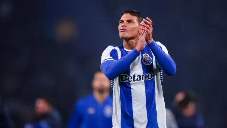 Thiago Silva antevê Clássico: "Benfica é o adversário mais difícil"