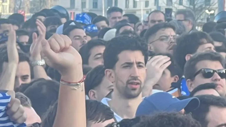 Carlo Di Benedetto esteve no Estádio da Luz a ver o Benfica-FC Porto no meio dos adeptos