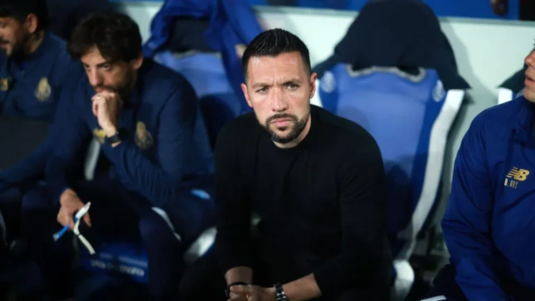 Farioli elogia Diogo Costa e vê homenagem perfeita a Silvino: "Esteve a um nível extraordinário"