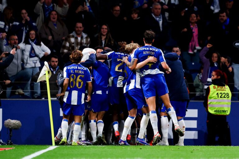 Dragão a caminho de nova enchente: ainda há 3.000 bilhetes para apoiar o FC Porto frente ao Moreirense