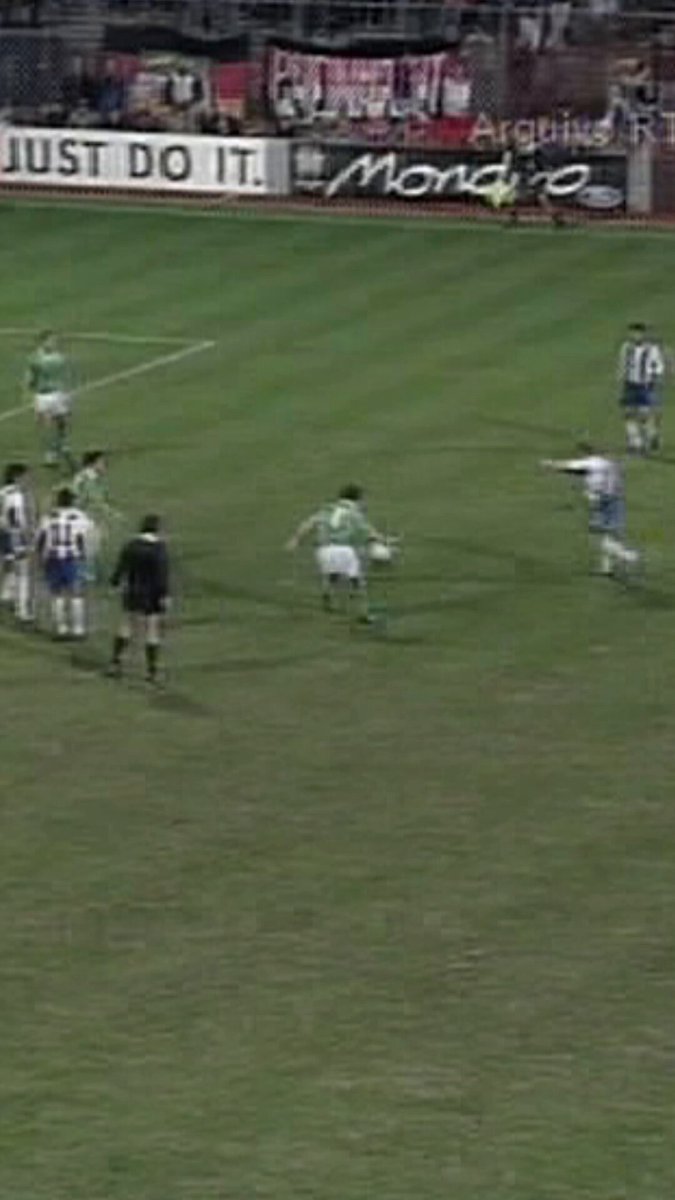 30 de março de 1994: o FC Porto arrasou em Bremen com uma mão cheia de golos e escreveu uma das noites mais memoráveis da sua história europeia