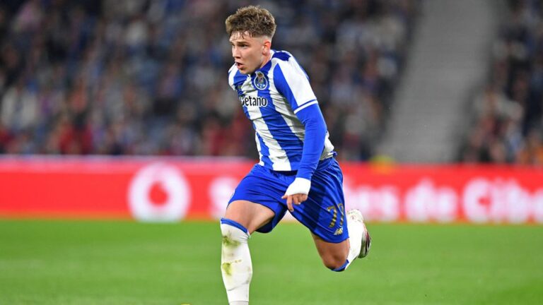 Convocado pela Polónia, Pietuszewski diz que o FC Porto foi "a melhor decisão"