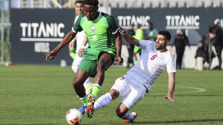 Nigéria vence o Irão por 2-1: Taremi marcou e Zaidu ficou a descansar