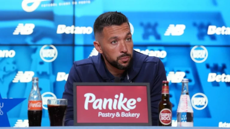 Francesco Farioli em antevisão à visita a Braga: "Espero um jogo bastante semelhante aos jogos que fizemos frente ao Estugarda"