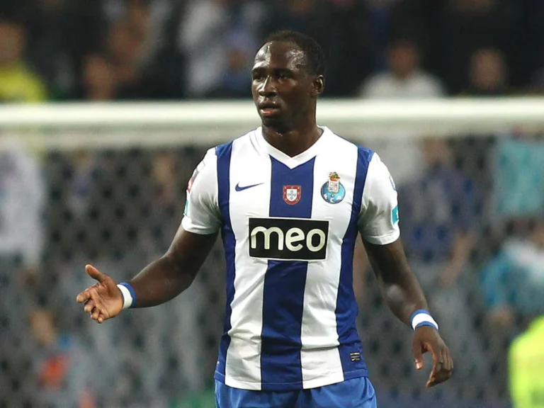 Mangala: "Espero que os meus amigos no Estoril me perdoem, mas quero o FC Porto campeão"