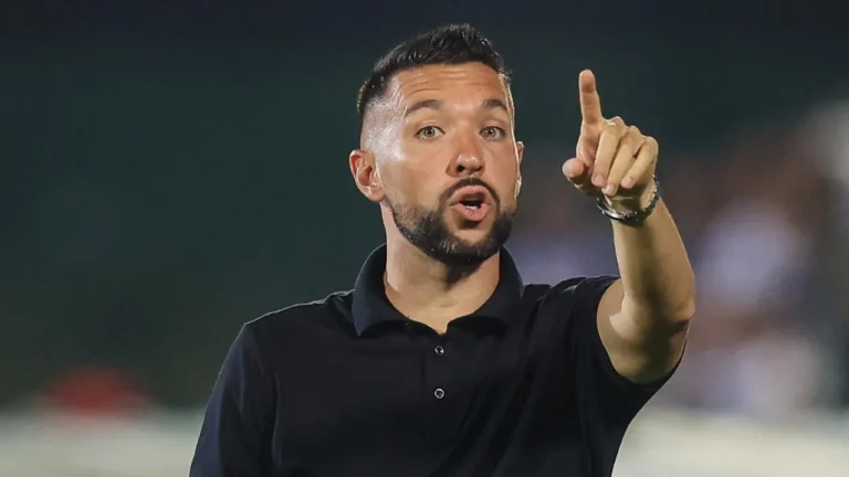 Farioli responde a Varandas e diz-se "muito orgulhoso" com Villas-Boas: "Só usar a palavra ética não é suficiente"