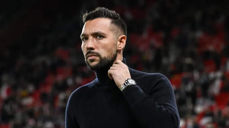 "Fantasma" do colapso do Ajax de Farioli paira no Dragão: "Devia ter andado com chifres, trevos e joaninhas"