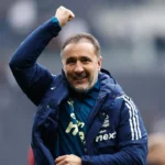 Vítor Pereira: "Será azul contra vermelho, um FC Porto-Nottingham..."