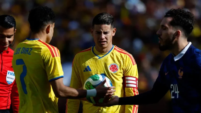 "Desidratação severa": James Rodriguez hospitalizado após jogo com França