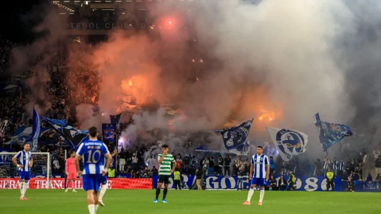 Bednarek atira: "Vamos todos celebrar o campeonato"