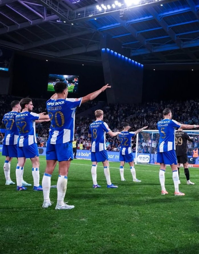 Depois do balde de água fria no Dragão, o FC Porto vira-se para o Nottingham Forest para responder na Liga Europa