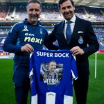 Dragão rende-se a Vítor Pereira 13 anos depois: ovação emocionante antes do FC Porto-Nottingham Forest