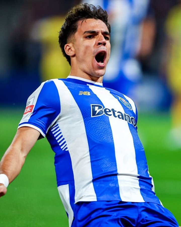 Gabri Veiga saiu do banco, mudou o jogo e voltou a empurrar o FC Porto para a vitória sobre o Tondela