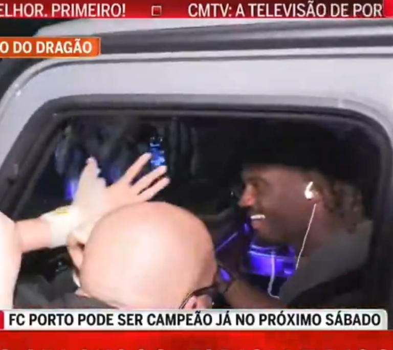 Da euforia de Moffi ao 'abanão' ao carro de Farioli: cheira a título no Dragão