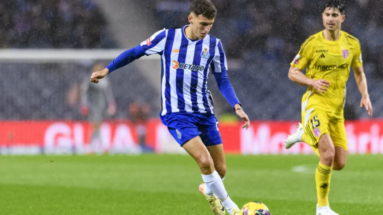 Atlético Mineiro pondera comprar Tomás Pérez ao FC Porto por 5,5 milhões