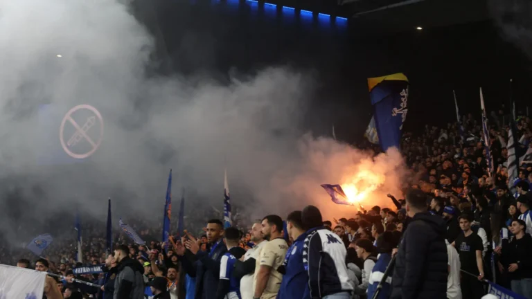 Adeptos do FC Porto esgotam em instantes os bilhetes colocados à venda pelo Estoril