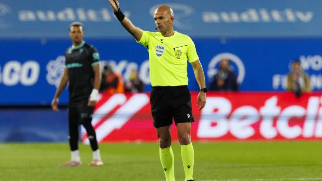 Arbitragem de Luís Godinho no Estoril-FC Porto recebeu avaliação negativa