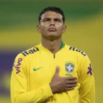 "Mesmo com 40 anos, Thiago Silva é melhor do que todos os centrais da seleção brasileira"