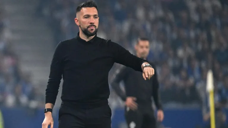 Farioli já faz história no FC Porto com título no primeiro ano