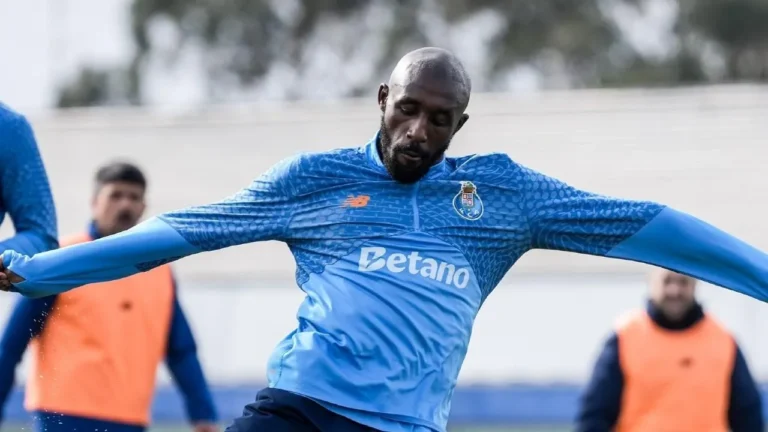 Permanência de Seko Fofana no FC Porto depende de vencer obstáculos financeiros