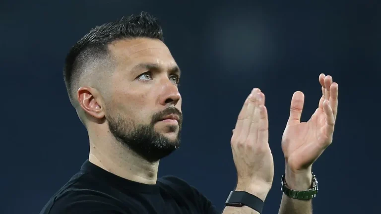 Francesco Farioli: "Não queremos distrações nem celebrações fora de tempo"
