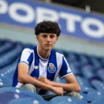 Pedro Vieira assina contrato profissional com o FC Porto: "Pepe e Rolando são as minhas maiores referências"