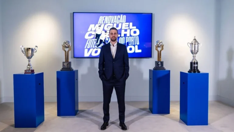 Miguel Coelho renova com o voleibol feminino do FC Porto