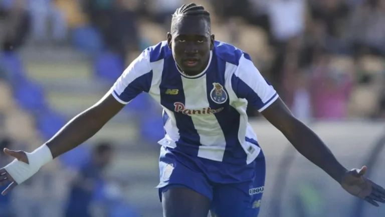 Juniores: FC Porto fecha campeonato com vitória por 3-1 em casa do Sporting