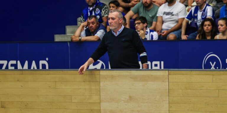 Paulo Freitas reage à derrota frente ao Sporting: "Quando ganhamos, ganhamos todos, e quando perdemos, perdemos todos"