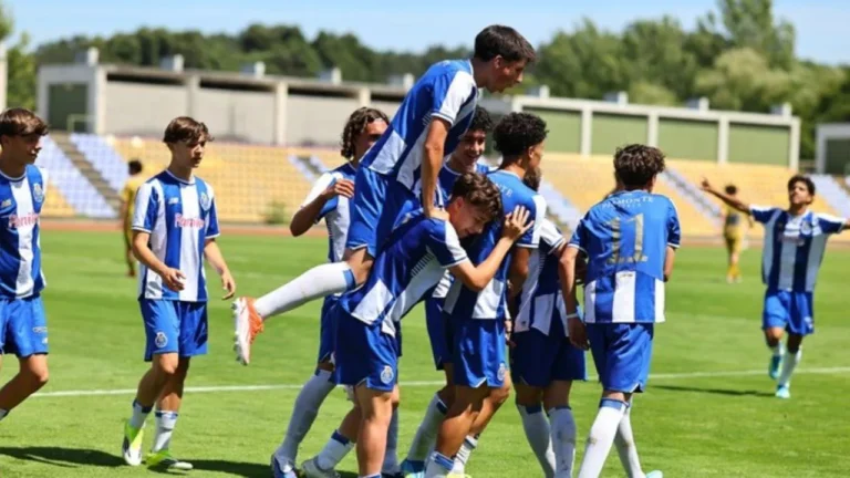 Sub-15: FC Porto goleia Belenenses e é líder isolado do campeonato