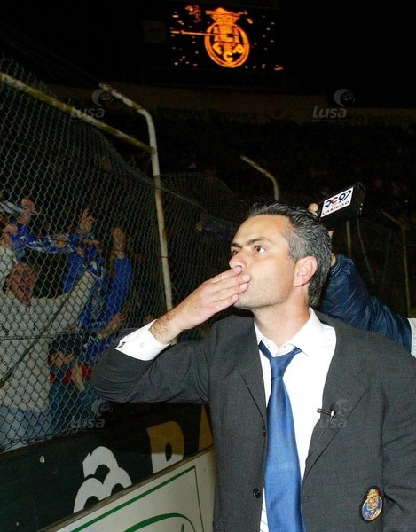 4 de maio de 2003: o dia em que Mourinho lançou um FC Porto dominador em Portugal e temido na Europa
