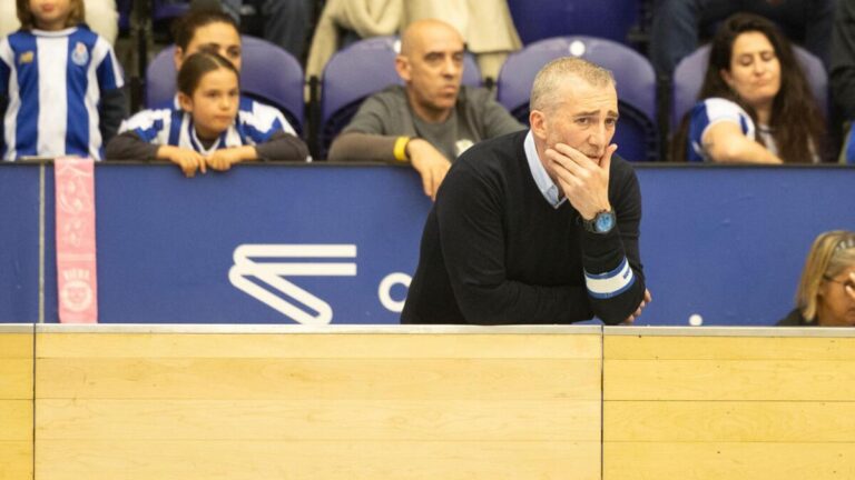 Paulo Freitas pede foco total ao FC Porto antes do duelo com o Liceo