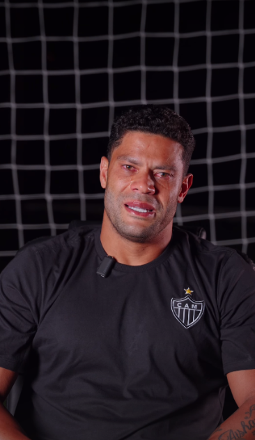 Hulk despede-se em lágrimas: "Achei que algumas histórias não iam ter fim…"