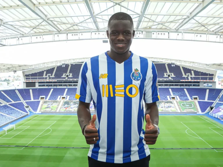 Lembram-se dele? Malang Sarr renasce em França e entra no 11 ideal da Ligue 1