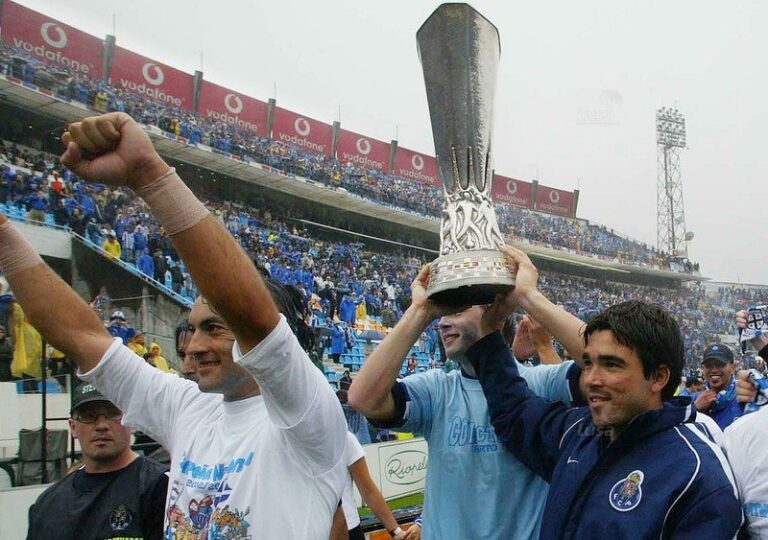1 de Junho de 2003: Nas Antas, o FC Porto despediu-se em festa: 2-0 ao Sporting numa época para a história
