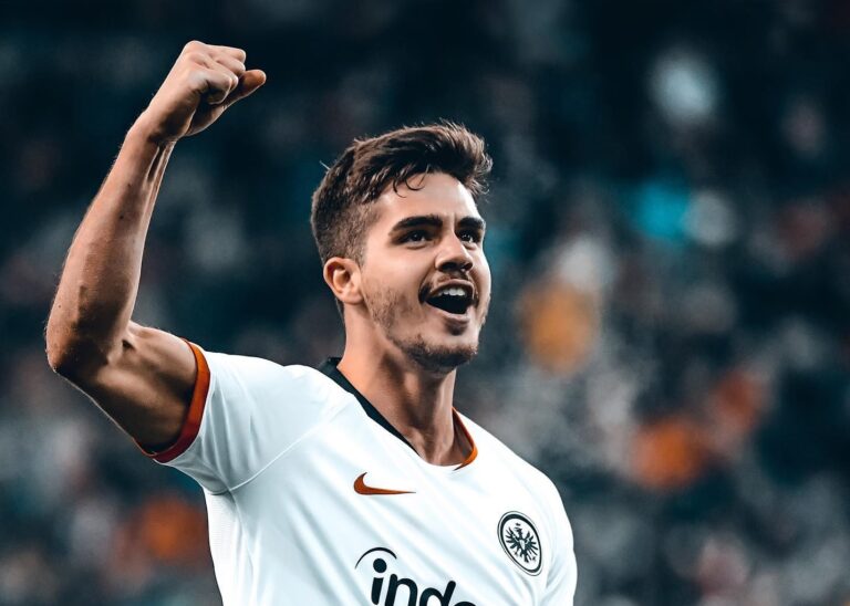 André Silva faz esta segunda-feira os exames médicos para assinar pelo FC Porto